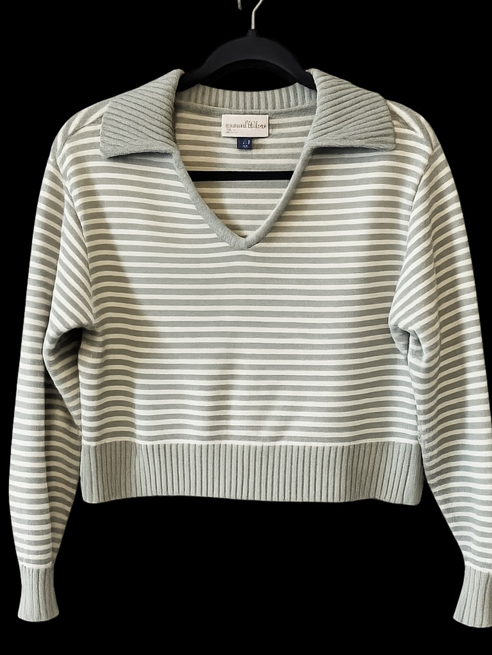 Universal Thread Green White Stripe V-Neck Sweater XS‎ Cropped Collared